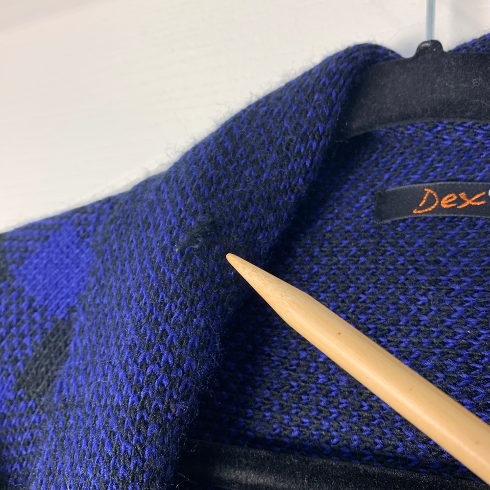 Dex Blue & Black Asymmetrical Button Cardigan – Artsy Boho Cozy Winter Knit L - Picture 8 of 13
